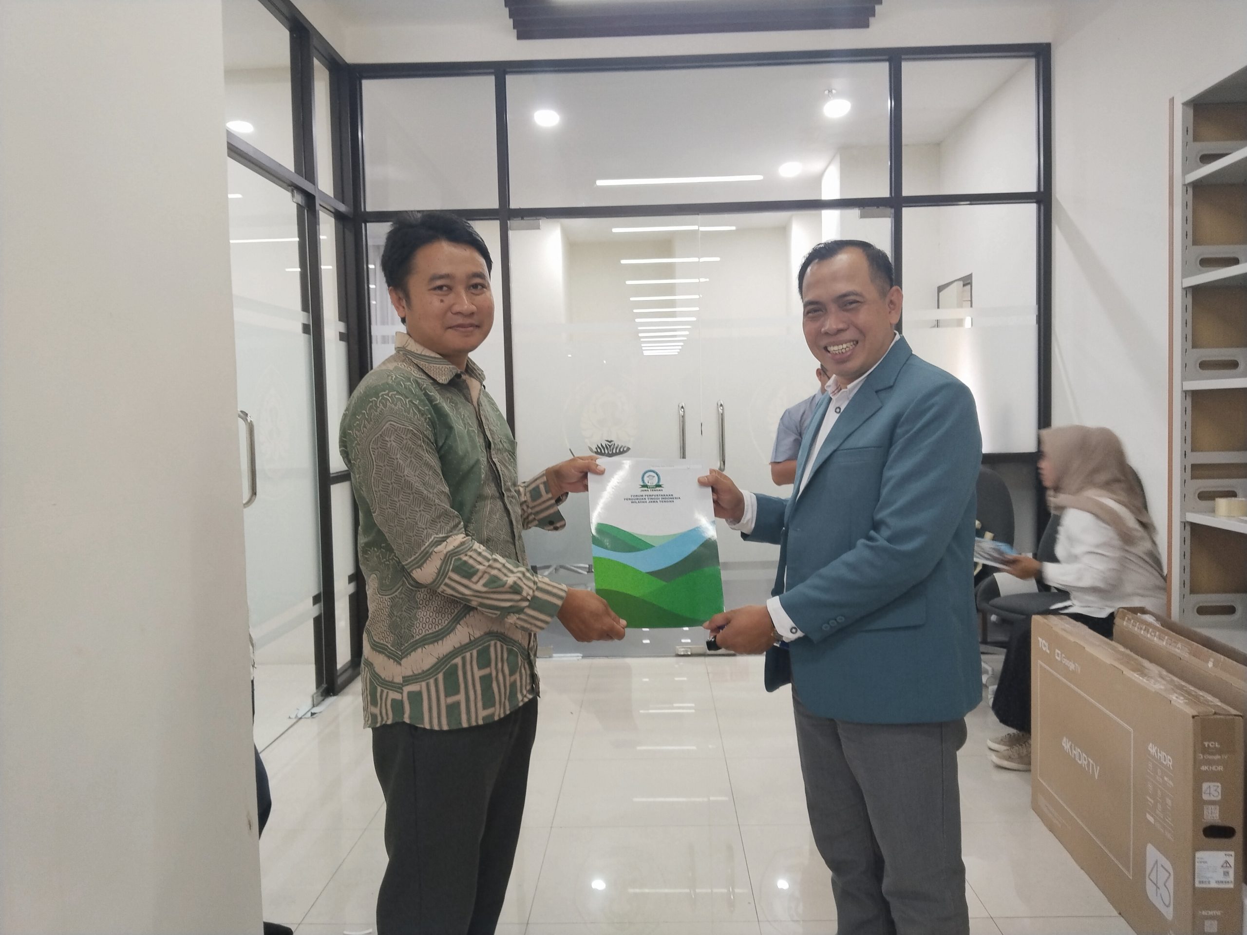 UPT Perpustakaan Hadiri Penandatanganan Konsorsium E-Jurnal FPPTI Jawa Tengah